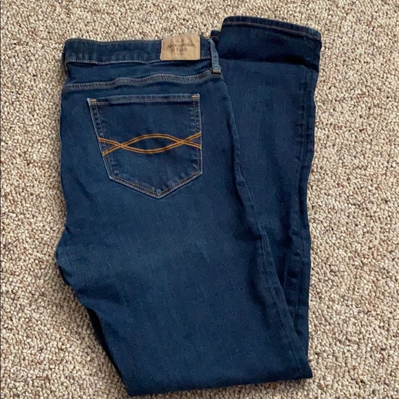Abercrombie & Fitch “Super Skinny” Dark Wash Jeans - Picture 2 of 4